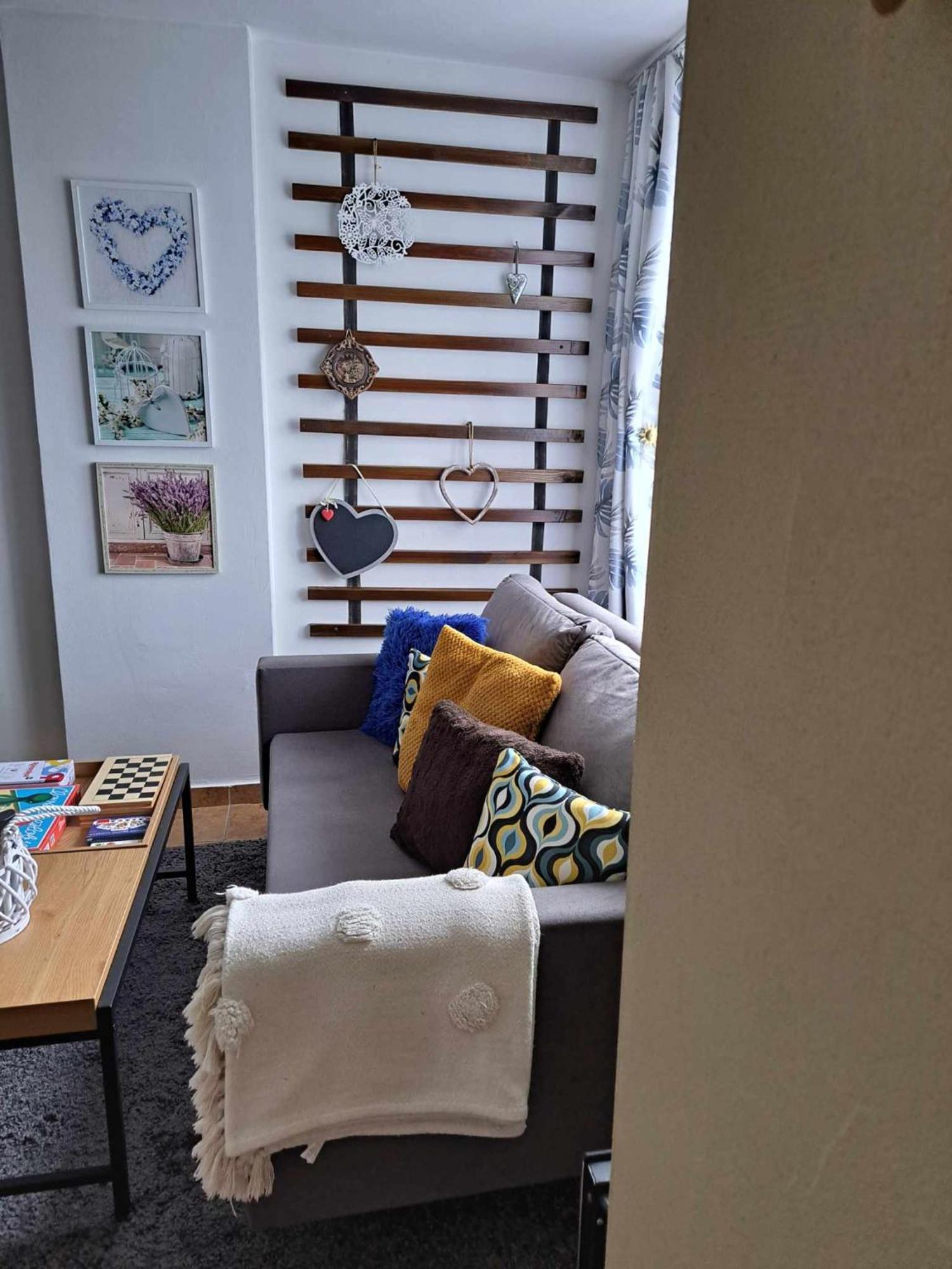 Grapeline Guesthouse Chotin المظهر الخارجي الصورة