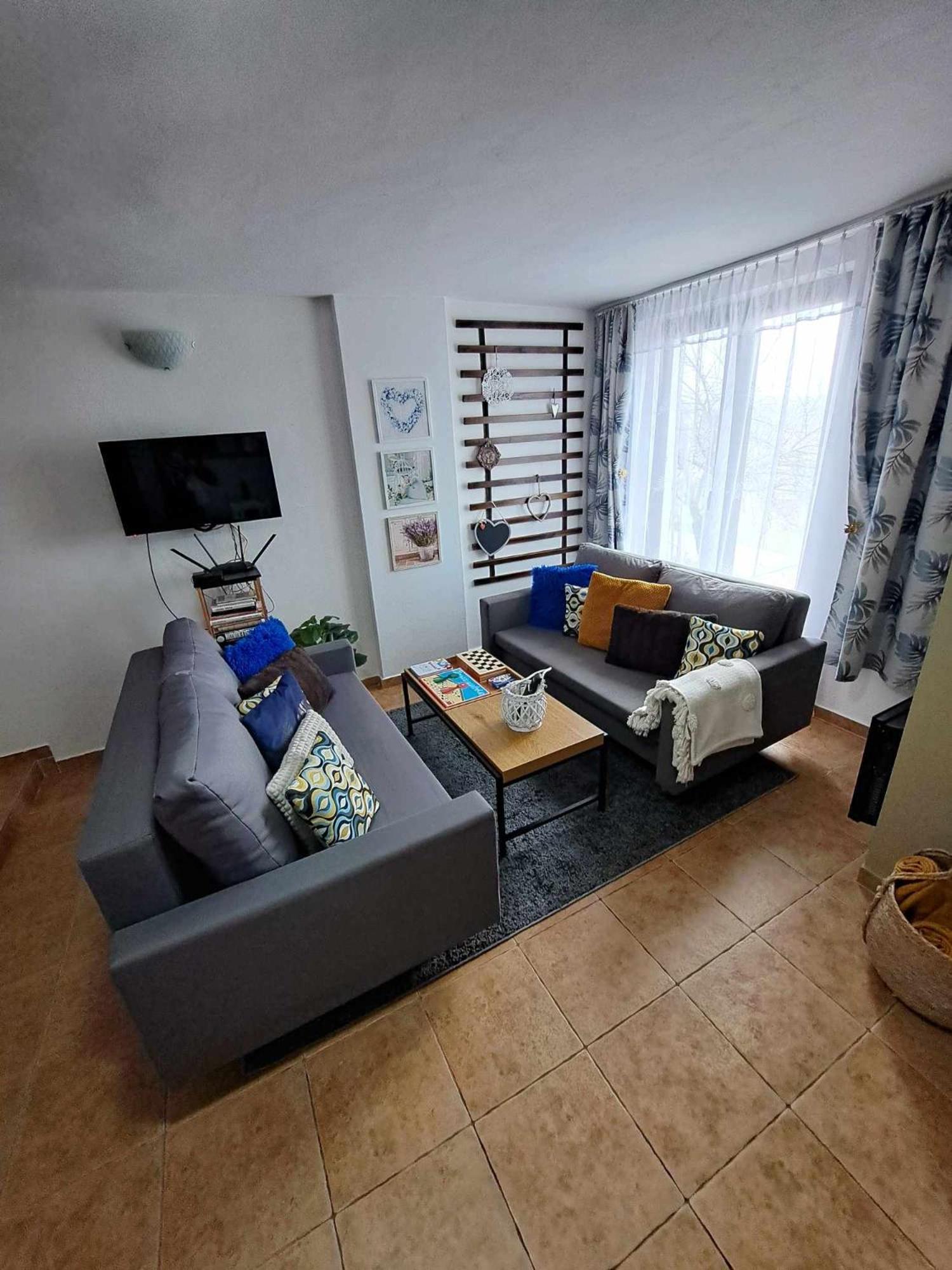 Grapeline Guesthouse Chotin المظهر الخارجي الصورة